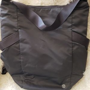 Lululemon bag